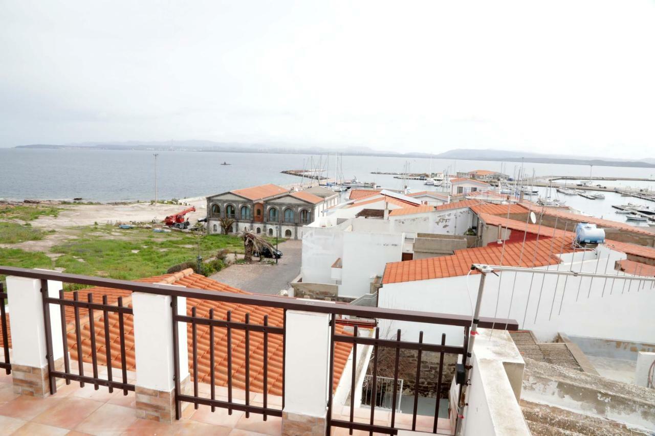 Luxury Apt Apartment Calasetta Exterior photo