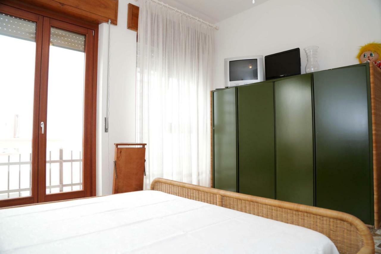 Luxury Apt Apartment Calasetta Exterior photo